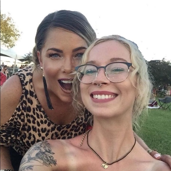 Meet your Posher, Robin - Picture 6 of 8